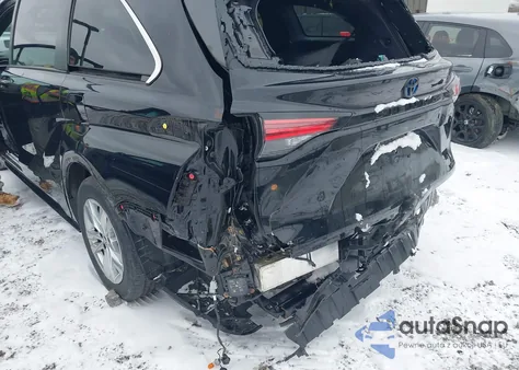 2022 Toyota Sienna Xle Woodland Edition z USA, uszkodzony, nr VIN 5TDASKFC3NS042744